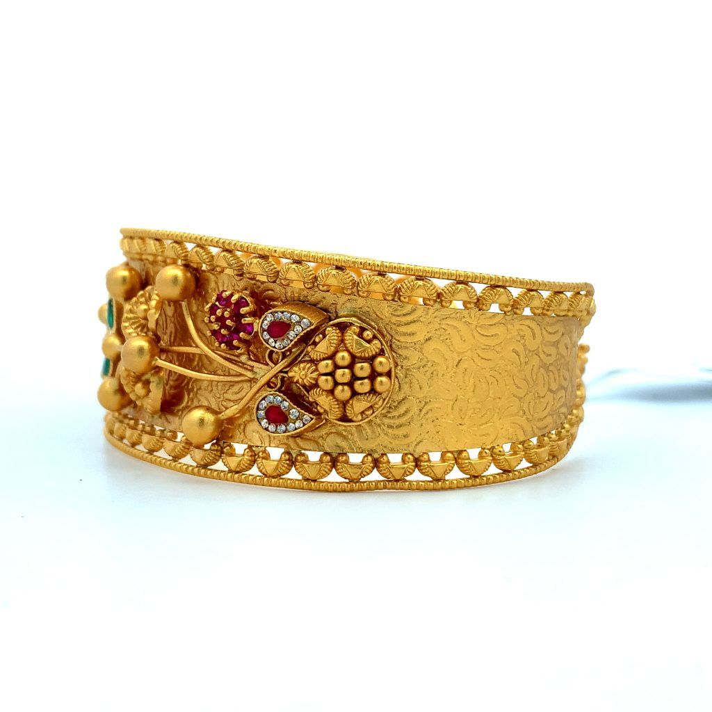 Intricate Flower Motif Antique Gold Kada