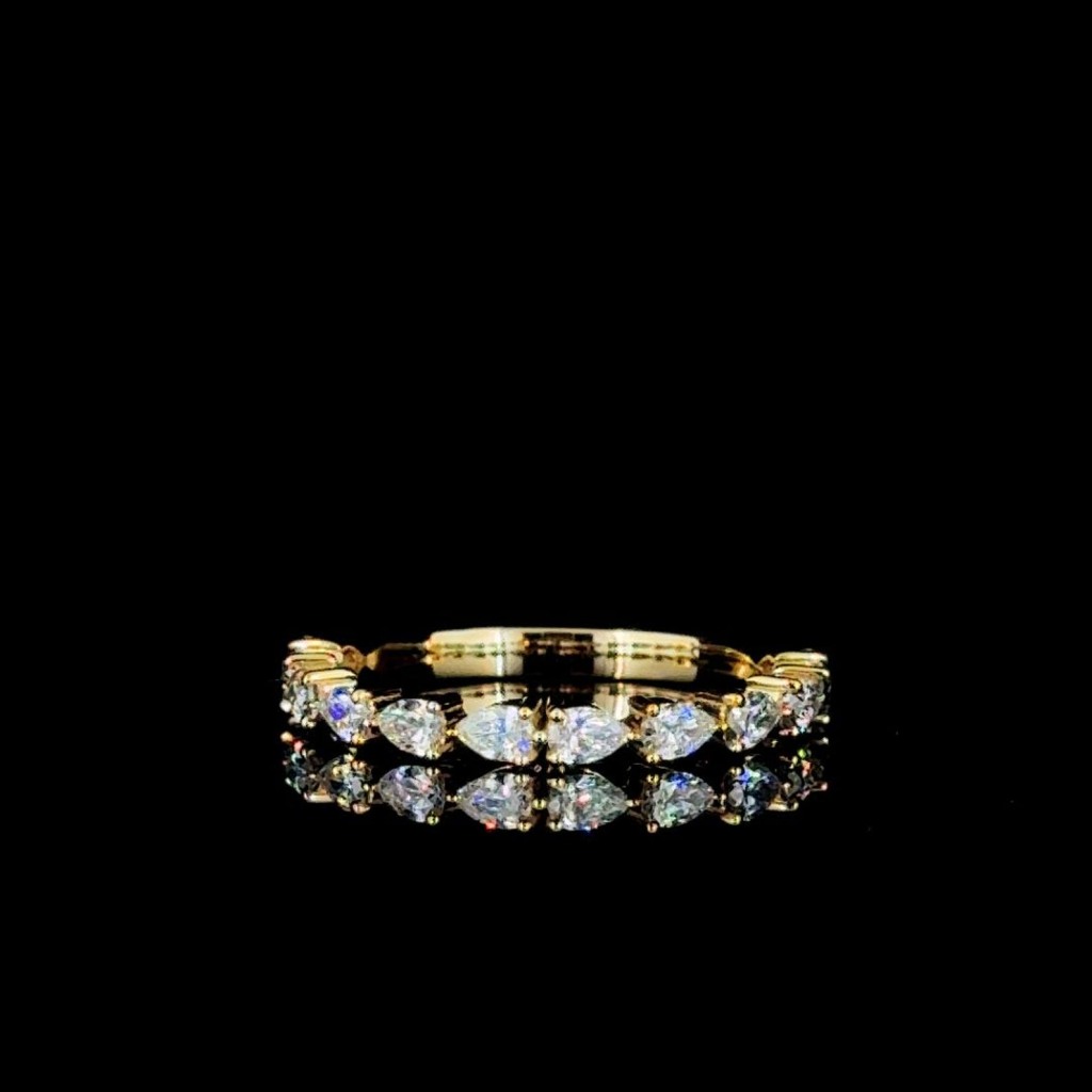Beautiful Pear Cut Diamond Ring