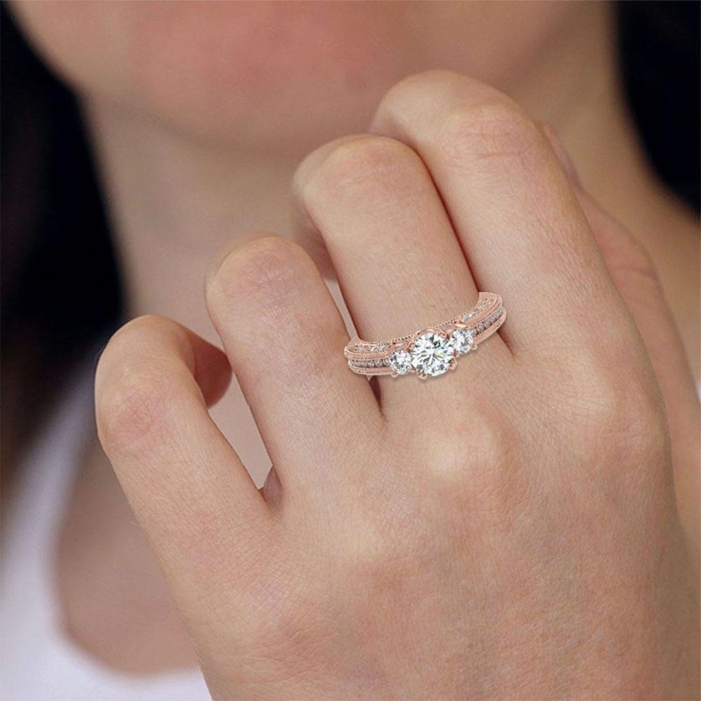 Magnificat Gold Solitaire Diamond Ring