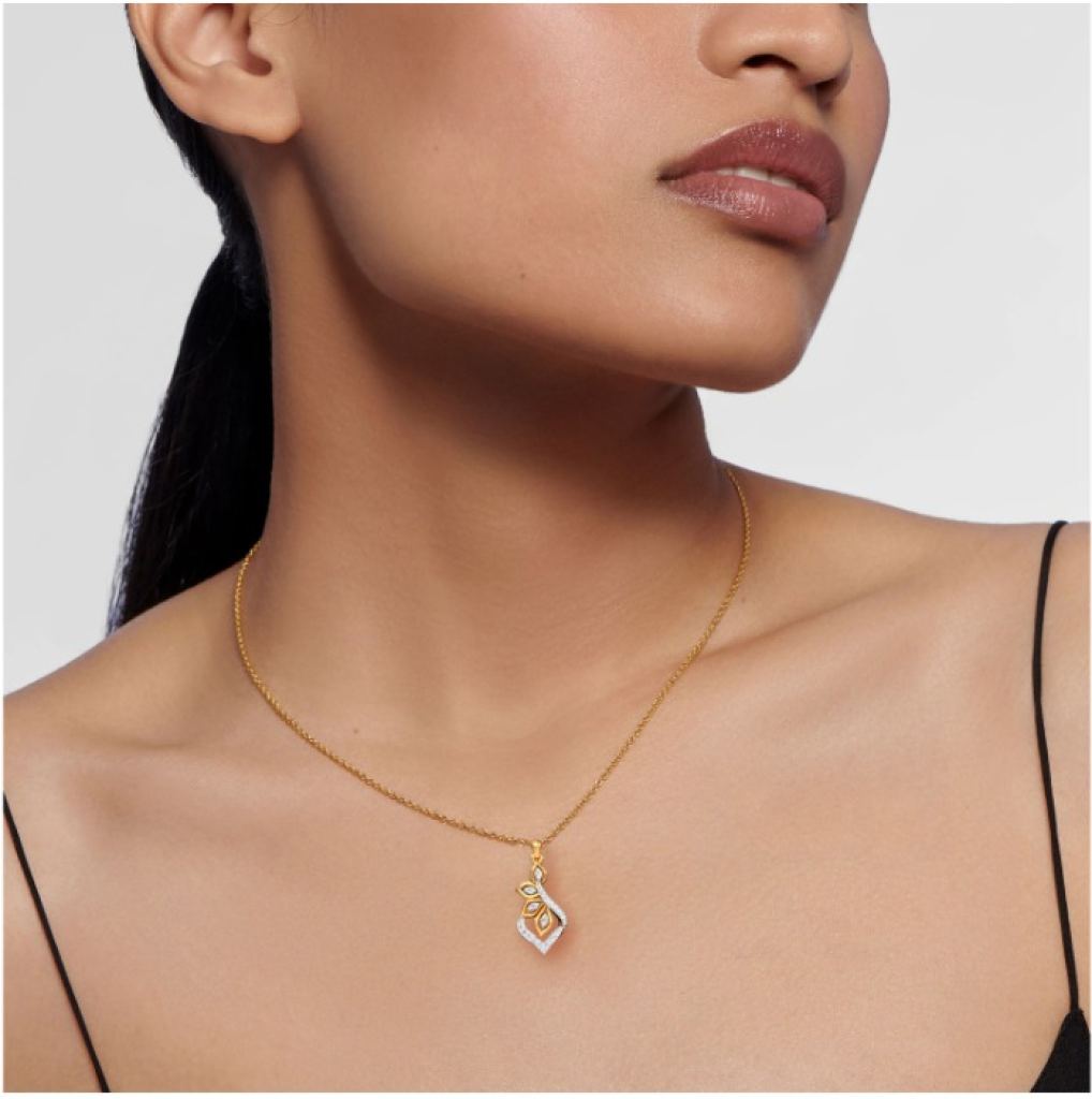 Beautifully Crafted Curl Pendant 
