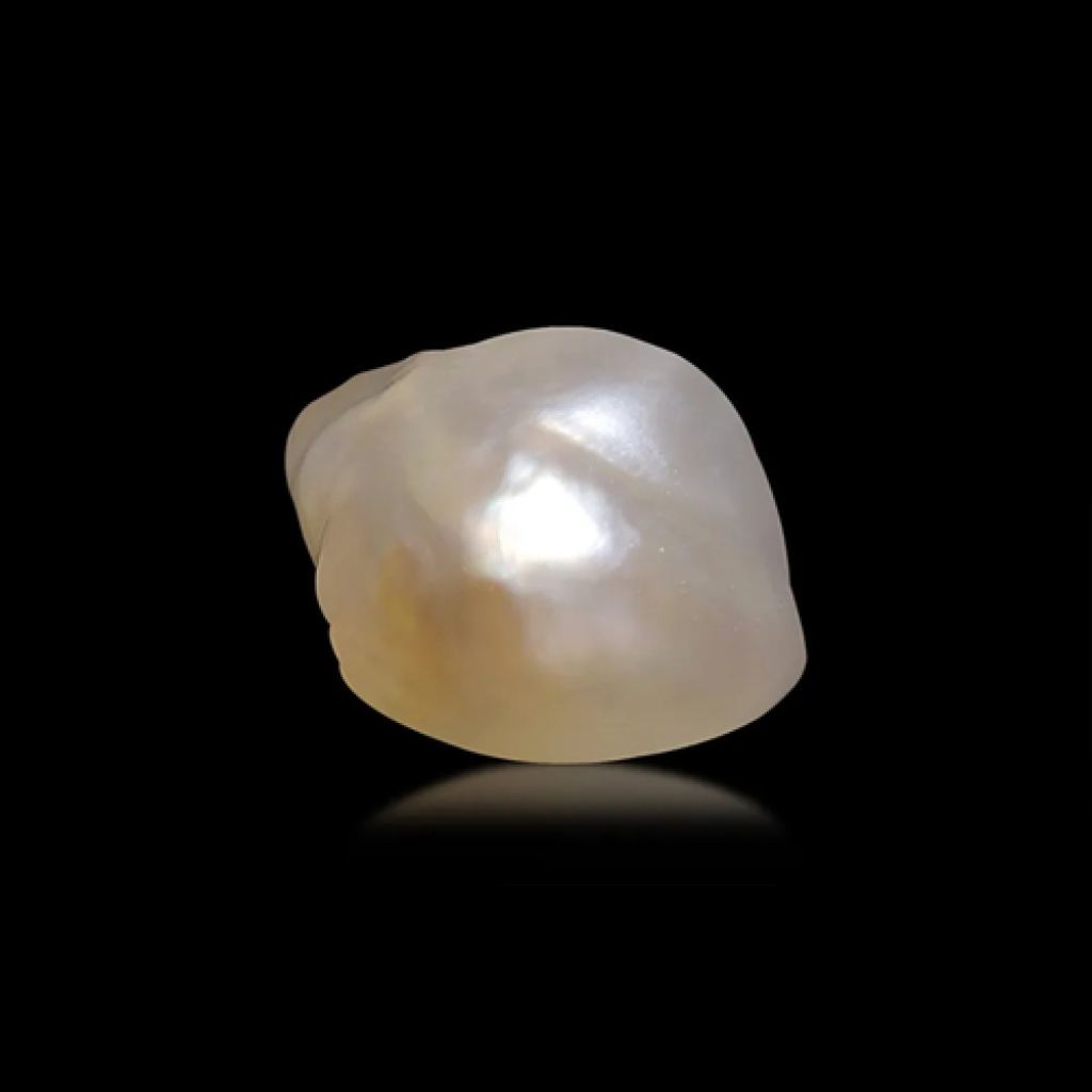 Natural Pearl gemstone (1 carat - 6.00 carat) of Economy Quality