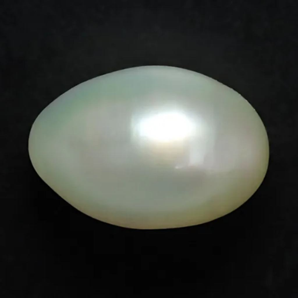 High-Luster Natural Oval Pearl Gemstone