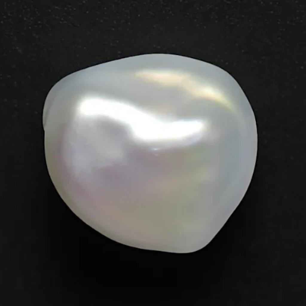High-Luster Natural White Baroque Pearl