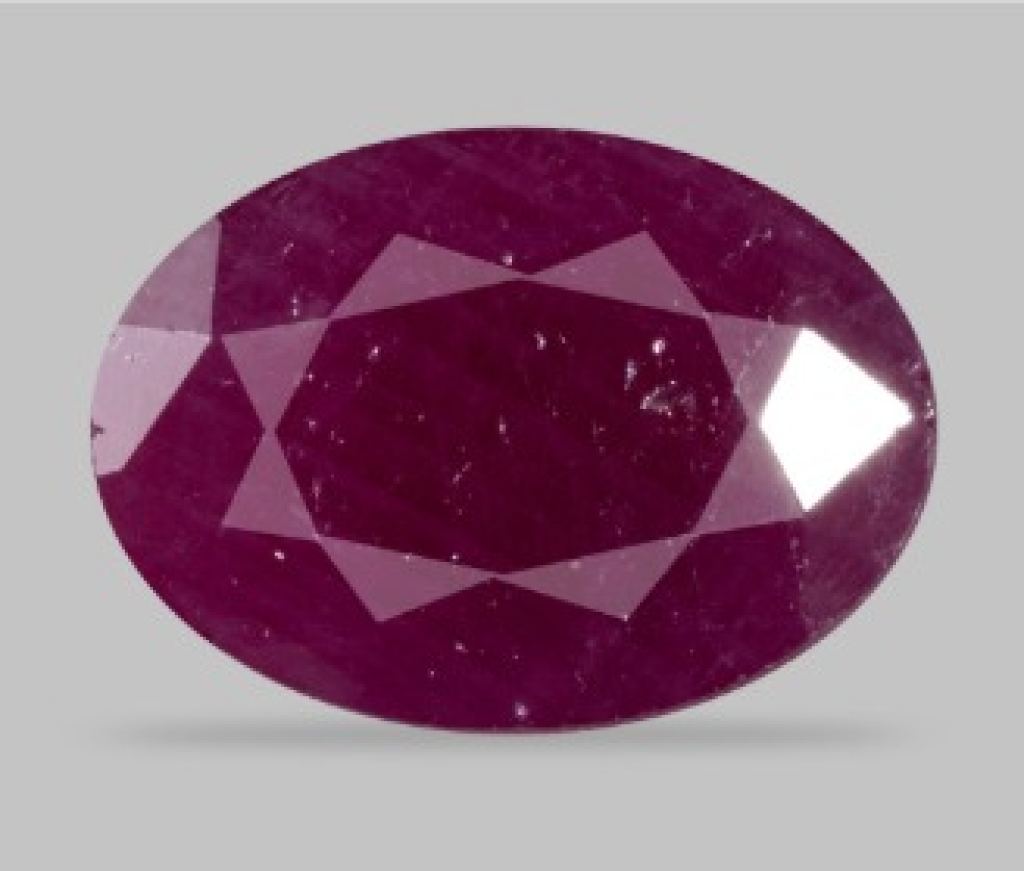 African Royal – 4.95 ct Oval Ruby